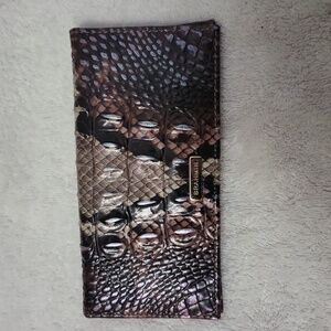 Women's Brahmin Checkbook Cover like new